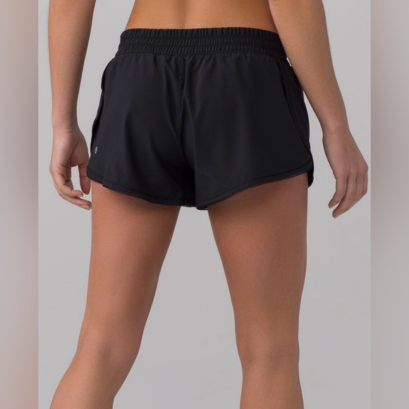 Lululemon Seek The Heat Short II (2.5") in Black - Picture 6 of 6